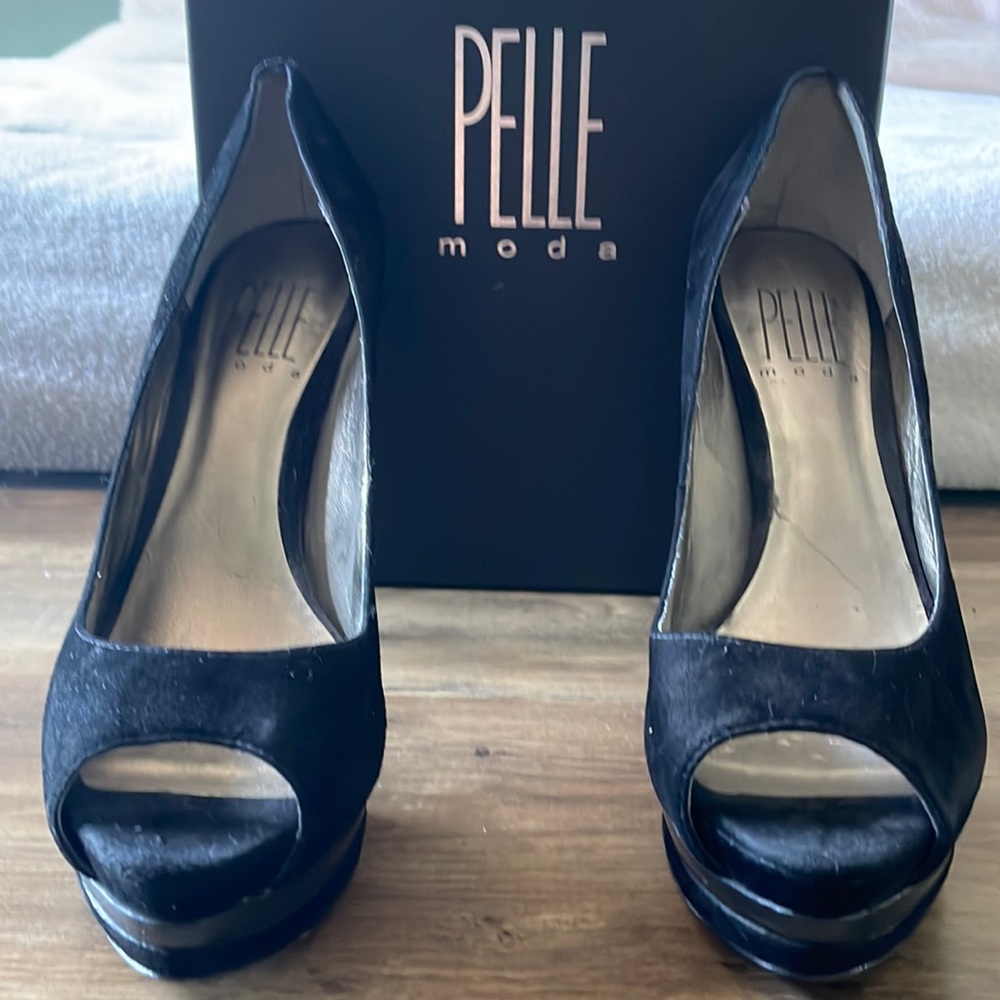 Black suede Pelle Moda 6.5 peep toe pump